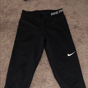 Nike pro capris